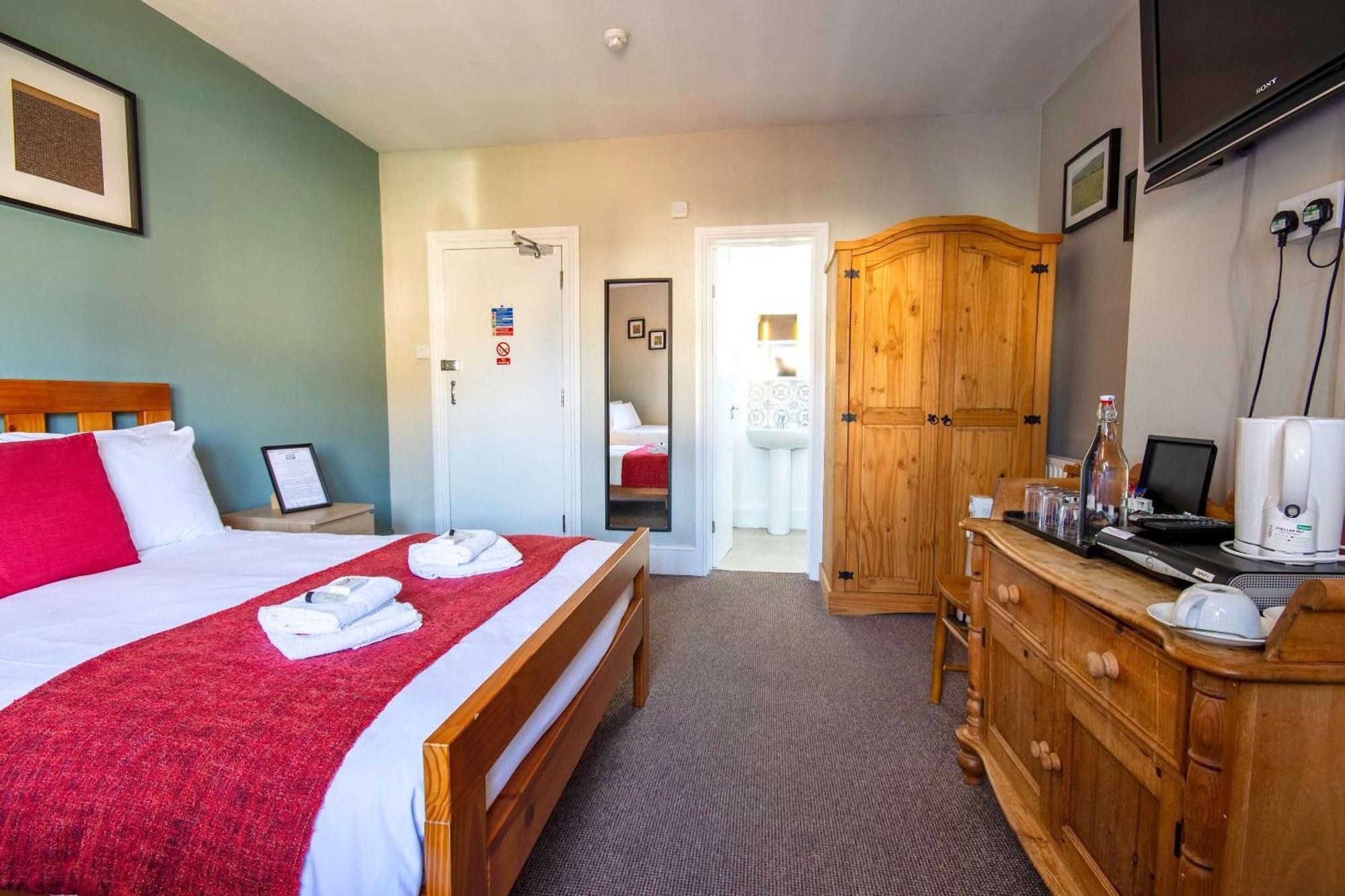 Inn The W7 London