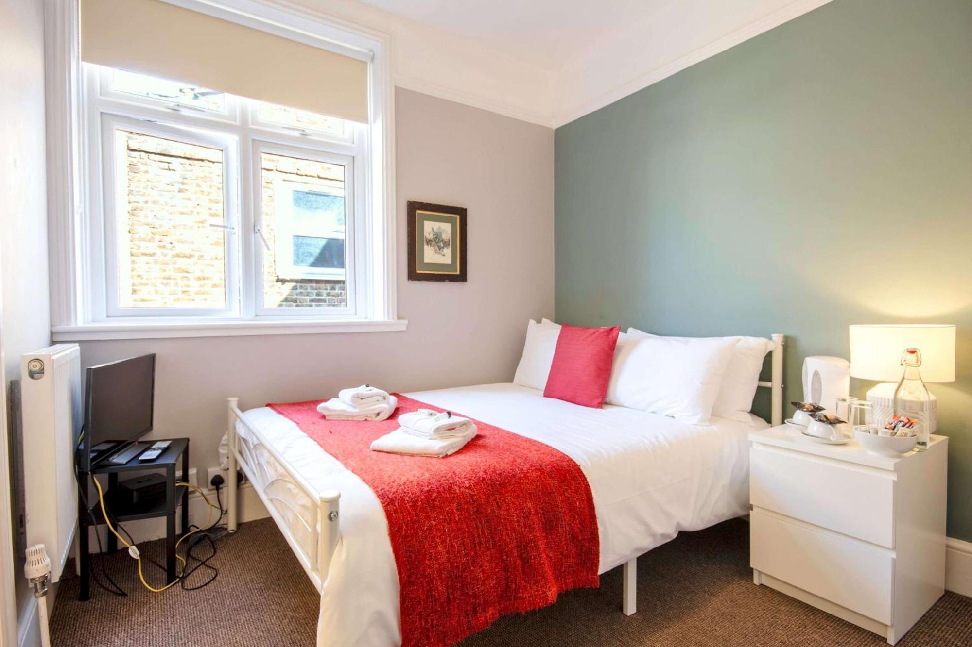 Inn The W7 London
